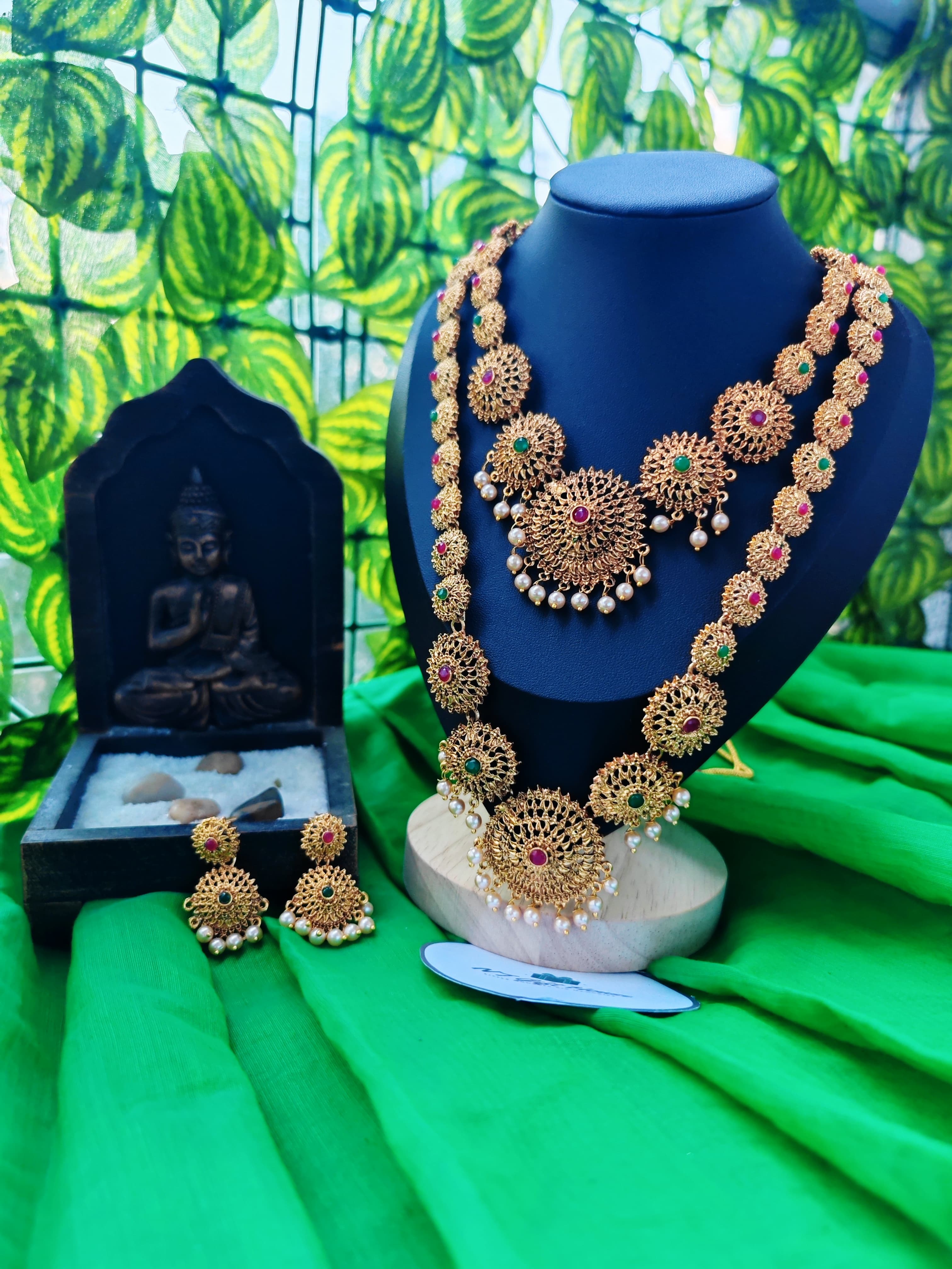 Traditional Jewelry gift set